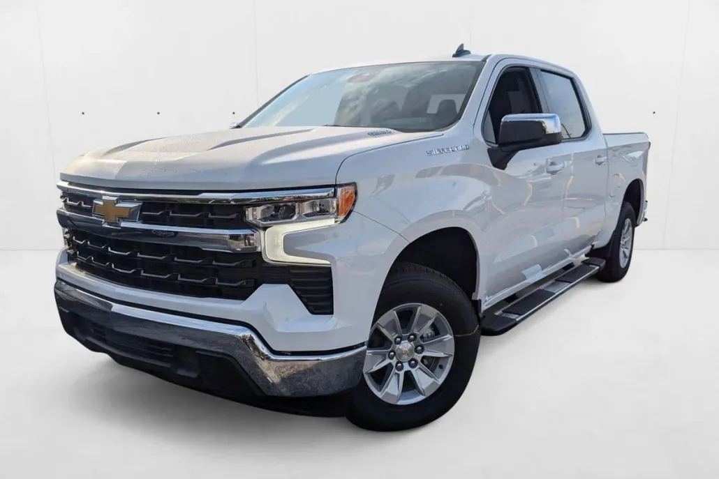 2025 Chevrolet Silverado 1500 LT photo 1