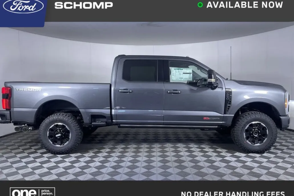 2025 Ford F-250 Platinum photo 1