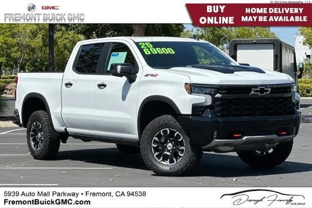 2025 Chevrolet Silverado 1500 ZR2 photo 1