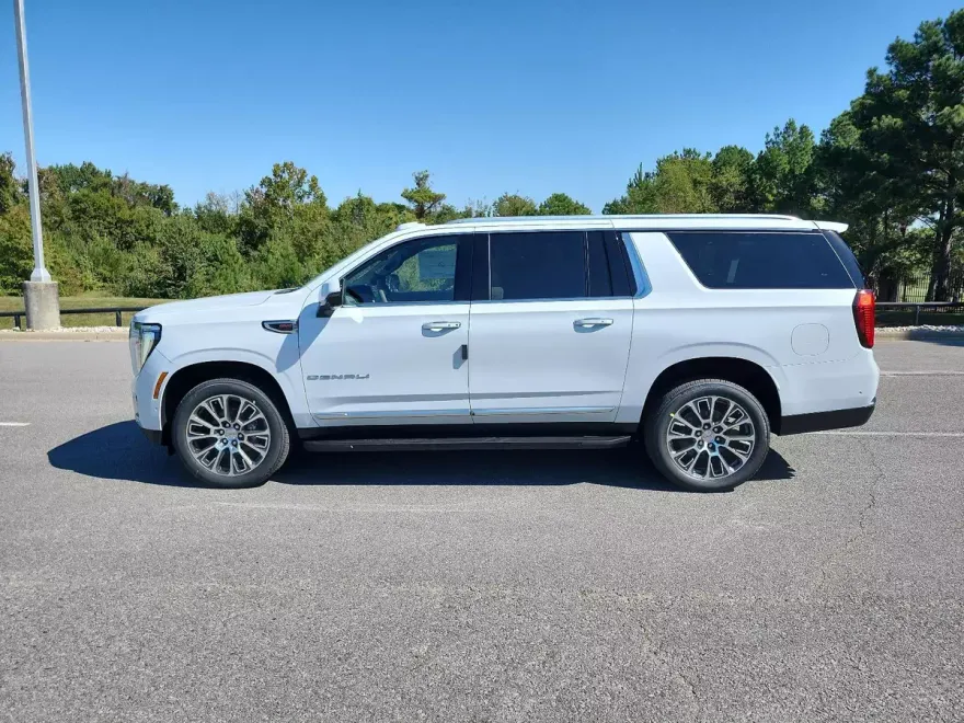 2026 Gmc Yukon XL Denali photo 1