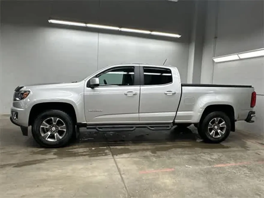 2018 Chevrolet Colorado LT photo 1