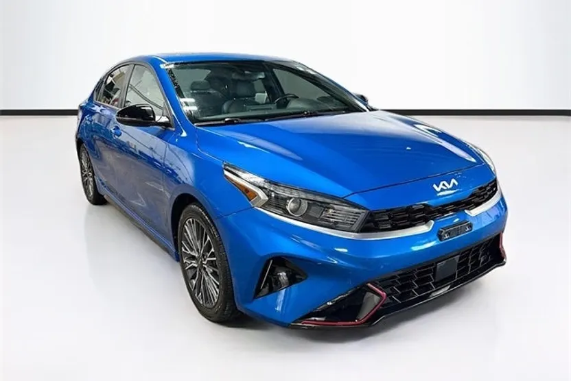 2023 Kia Forte GT-Line photo 1