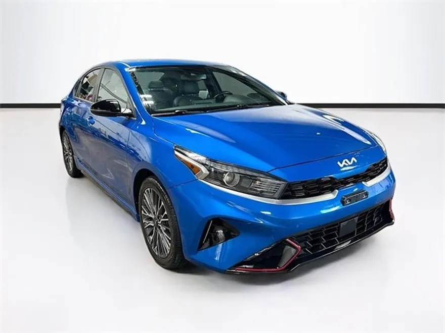 2023 Kia Forte GT-Line photo 1
