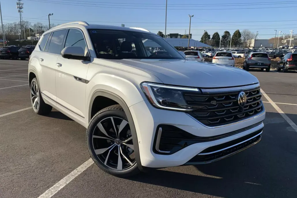 2025 Volkswagen Atlas SEL Premium R-Line photo 1