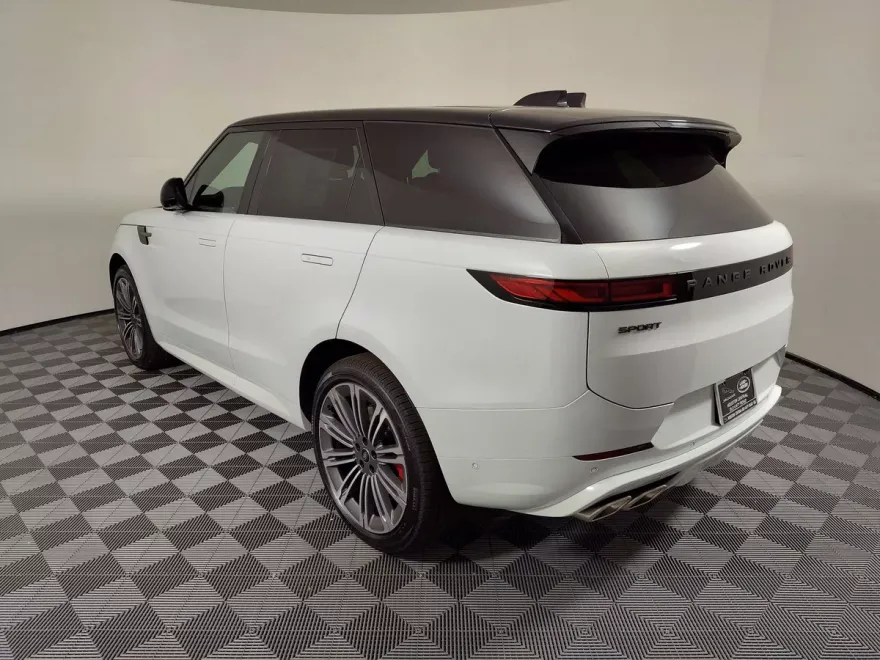 2025 Land Rover Range Rover Sport SE photo 1