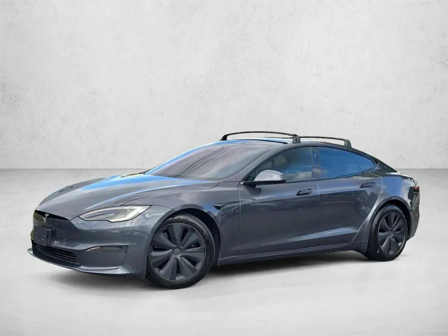 2022 Tesla Model S photo 1