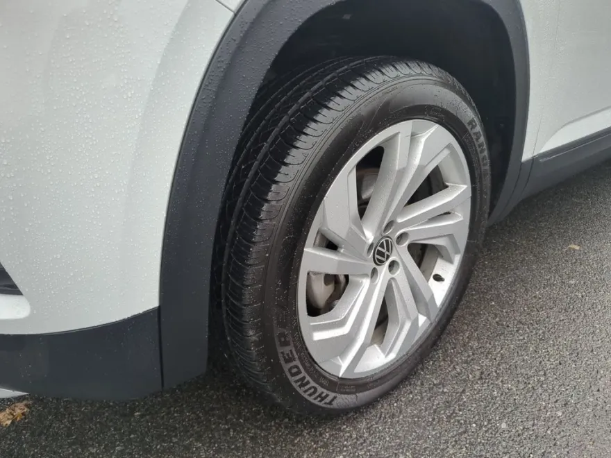 2022 Volkswagen Atlas V6 SE Technology photo 1