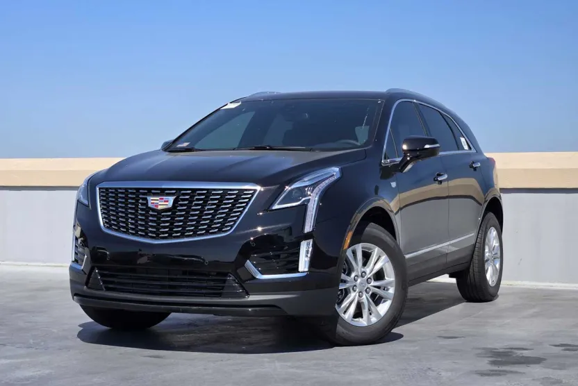 2025 Cadillac XT5 Luxury photo 1