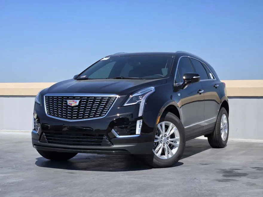 2025 Cadillac XT5 Luxury photo 1