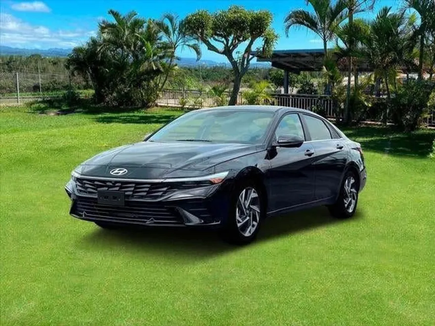 2025 Hyundai Elantra Limited photo 1