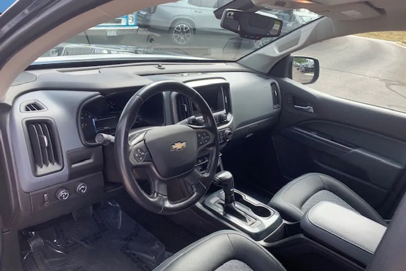 2017 Chevrolet Colorado Z71 photo 1