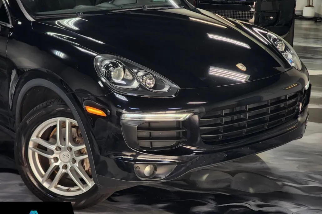 2016 Porsche Cayenne photo 1