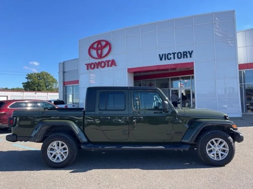 2023 Jeep Gladiator Sport photo 1