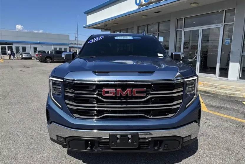 2024 Gmc Sierra 1500 SLT photo 1