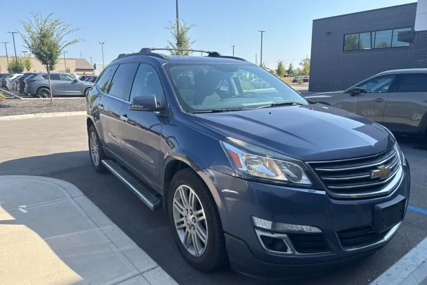 2013 Chevrolet Traverse 1LT photo 1