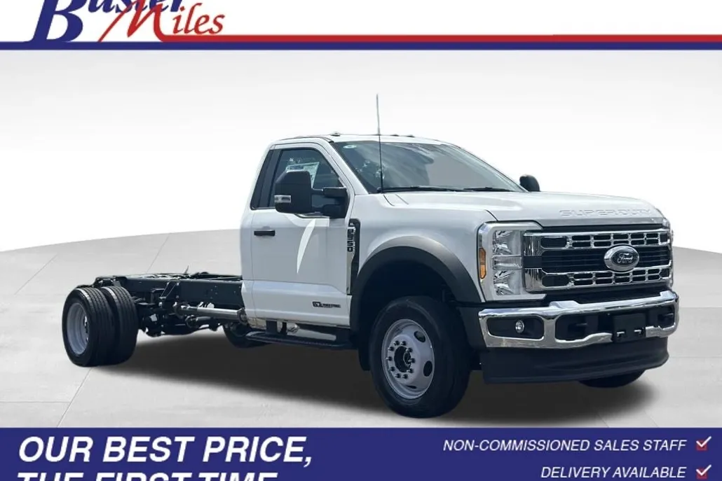 2025 Ford F-550 XL photo 1