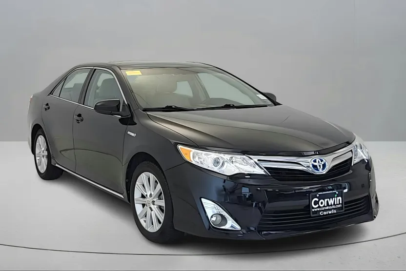2012 Toyota Camry Hybrid XLE photo 1
