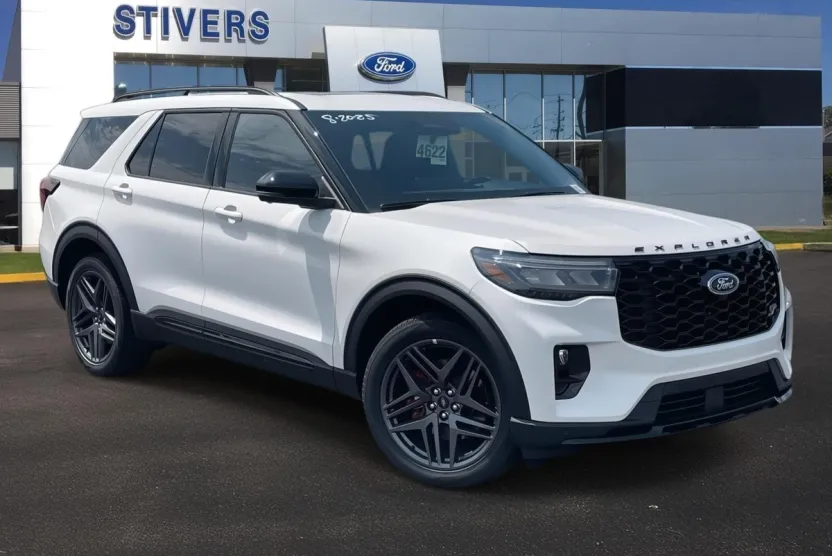 2025 Ford Explorer ST photo 1