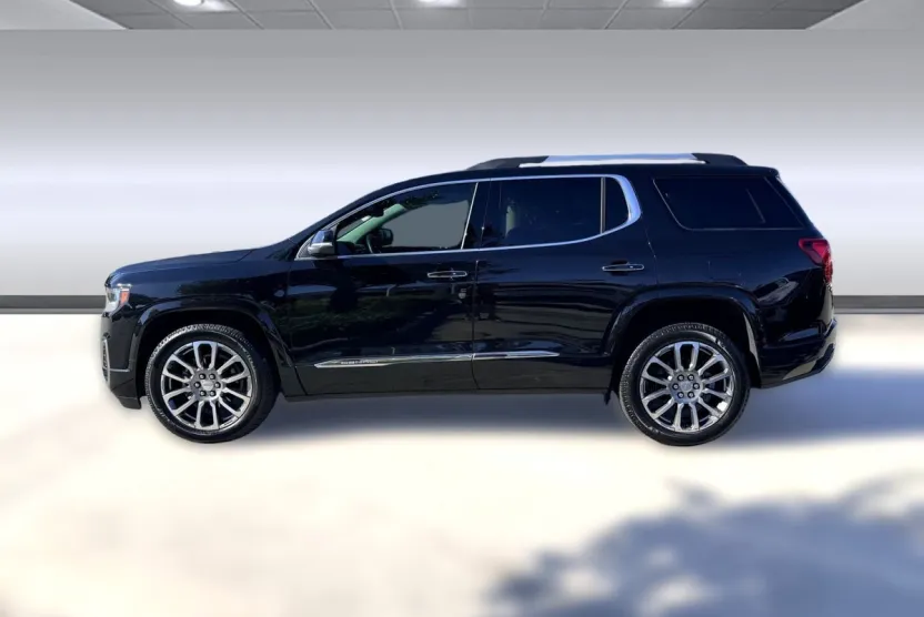 2023 Gmc Acadia Denali photo 1