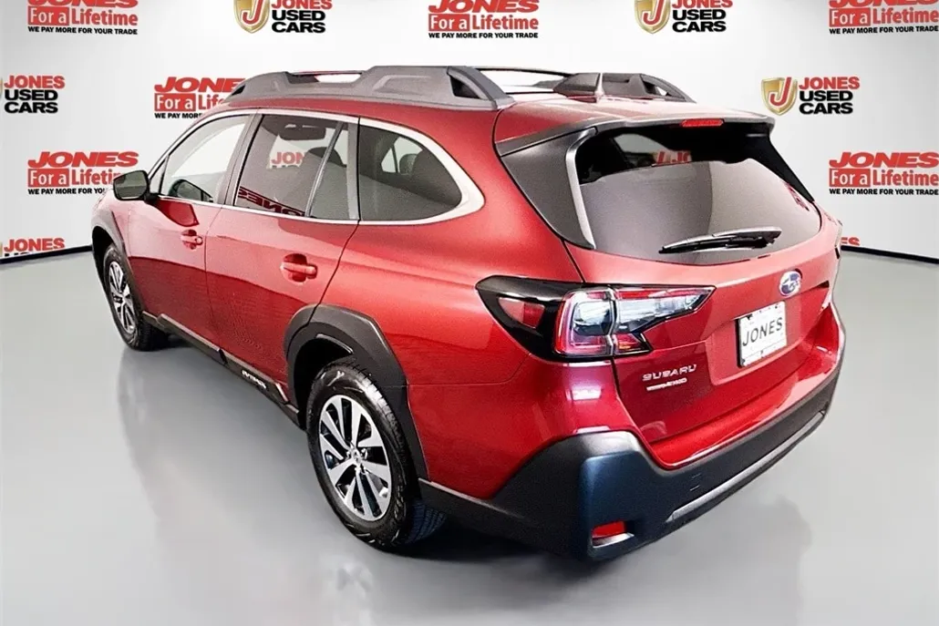 2023 Subaru Outback Premium photo 1