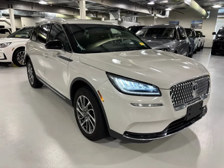 2022 Lincoln Corsair Standard photo 1