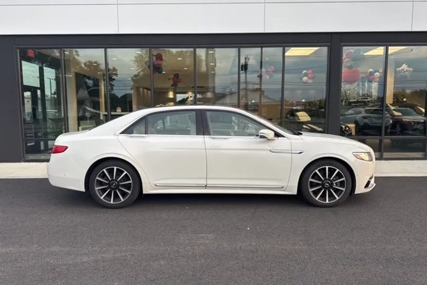 2020 Lincoln Continental Reserve photo 1