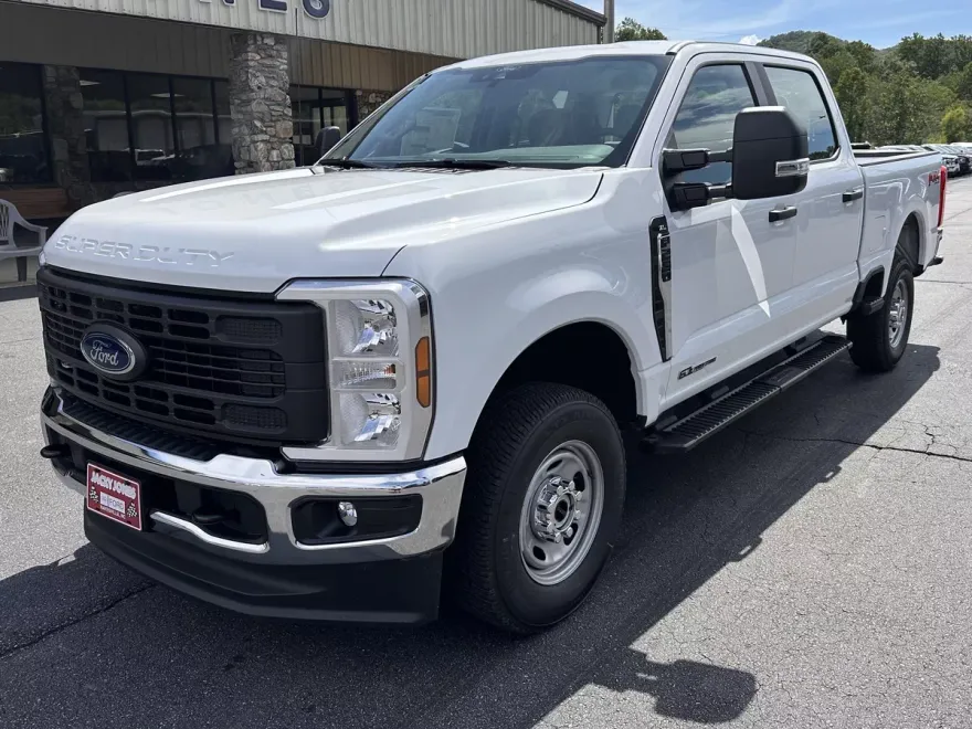 2025 Ford F-250 XL photo 1