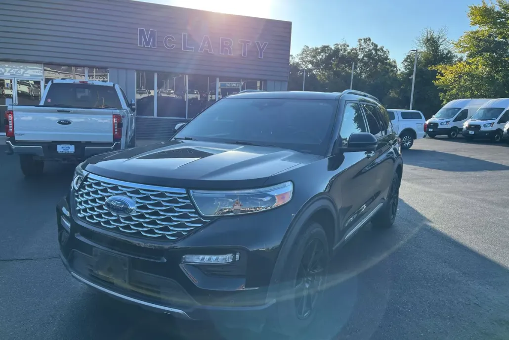 2020 Ford Explorer Platinum photo 1
