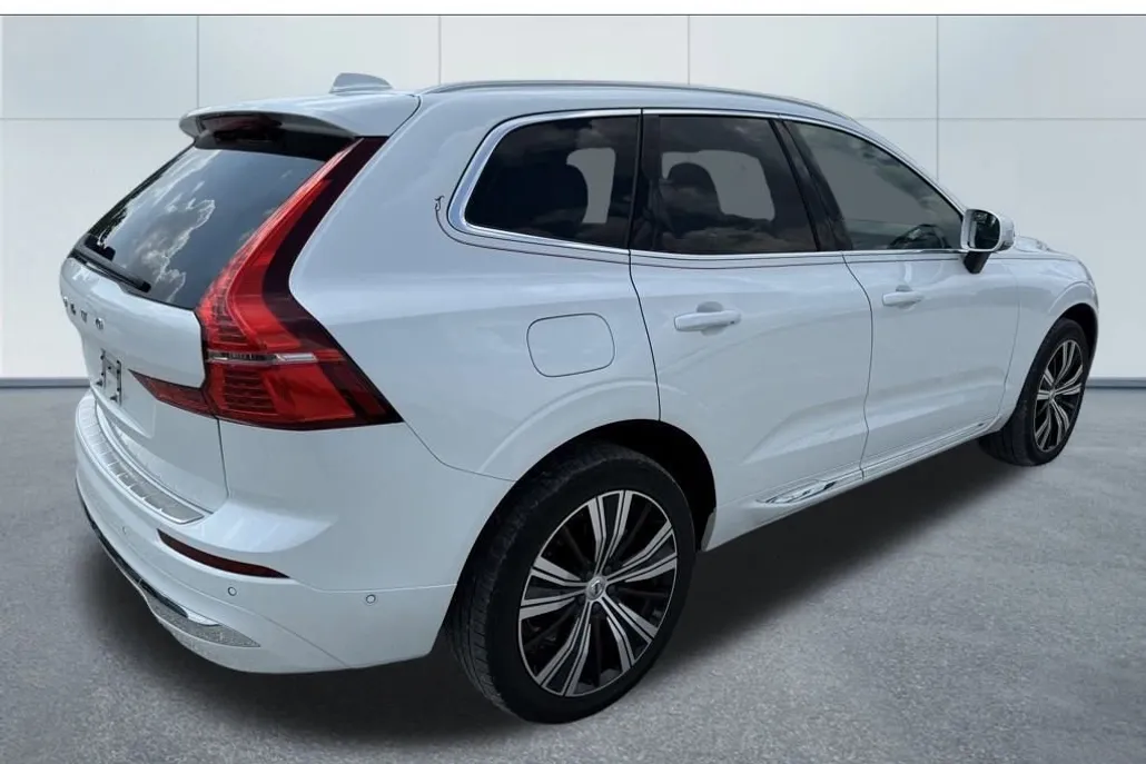 2022 Volvo XC60 Inscription photo 1