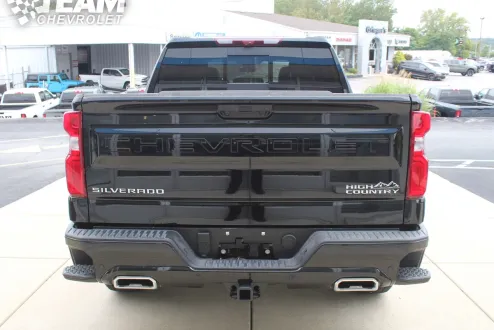 2026 Chevrolet Silverado 1500 High Country photo 3