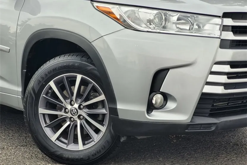 2018 Toyota Highlander XLE photo 1