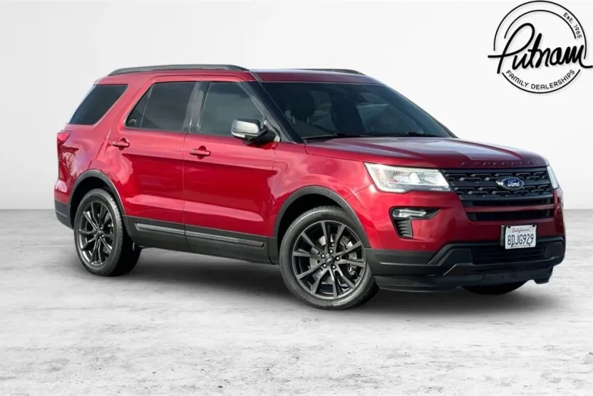 2018 Ford Explorer XLT photo 1