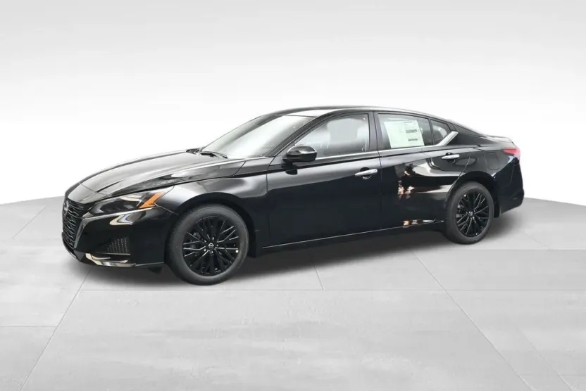 2025 Nissan Altima 2.5 SV photo 1