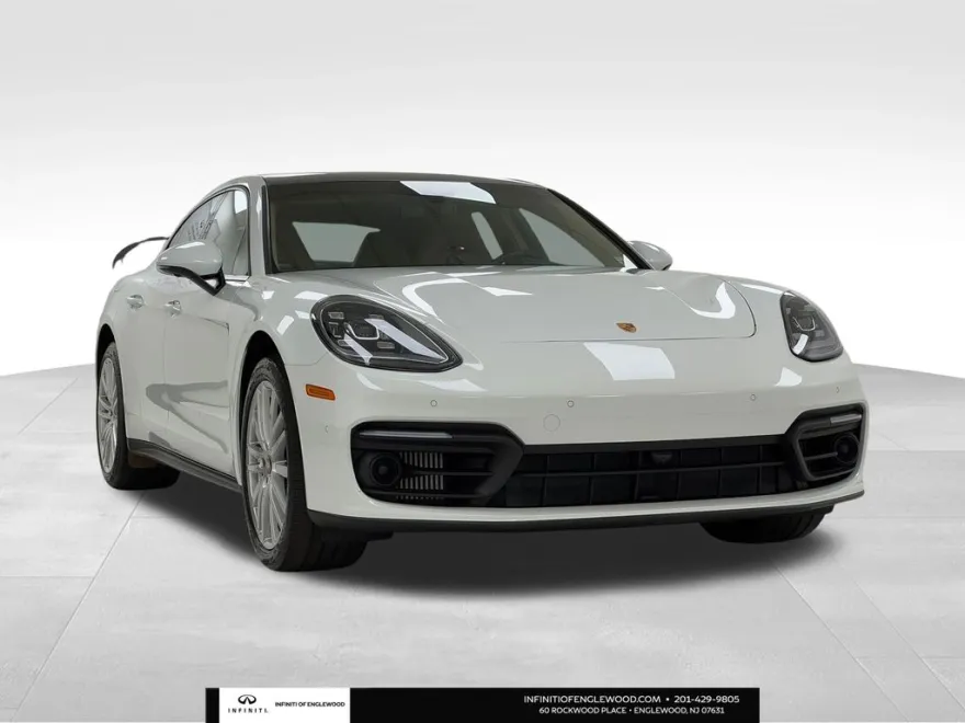 2021 Porsche Panamera 4 photo 1