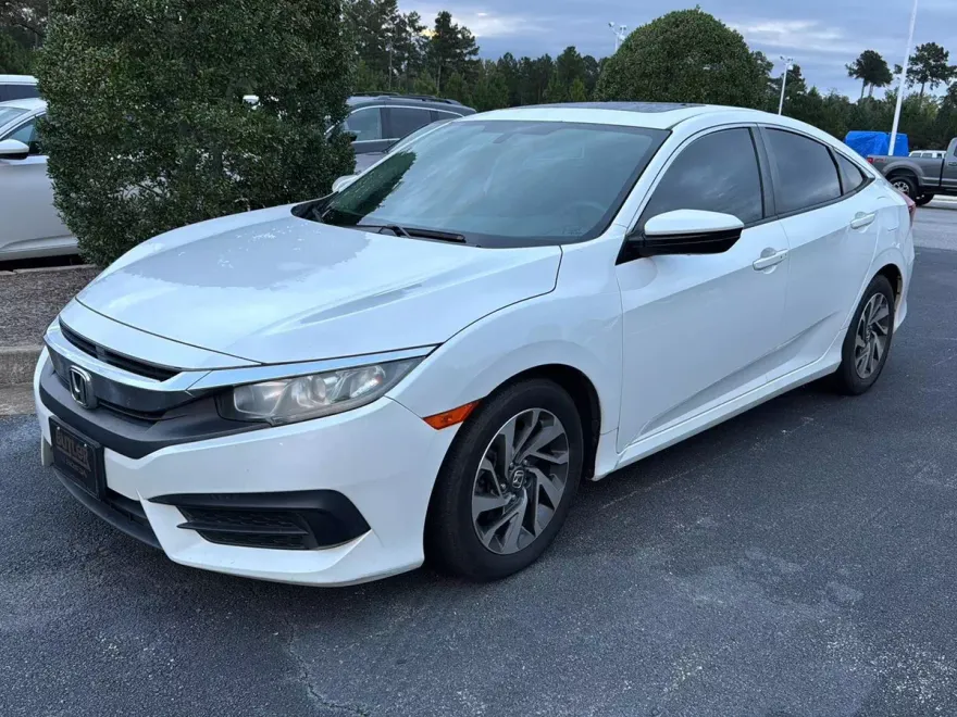 2017 Honda Civic EX photo 1