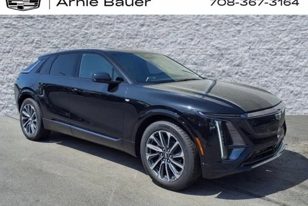 2025 Cadillac Lyriq Sport photo 1
