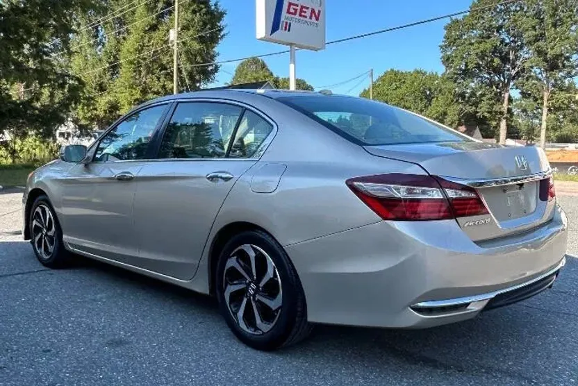 2016 Honda Accord EX-L photo 1