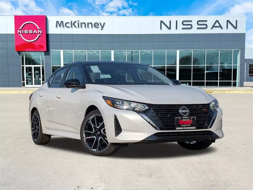 2025 Nissan Sentra SR photo 1