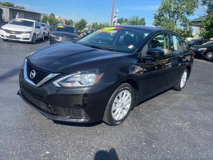 2019 Nissan Sentra SV photo 1