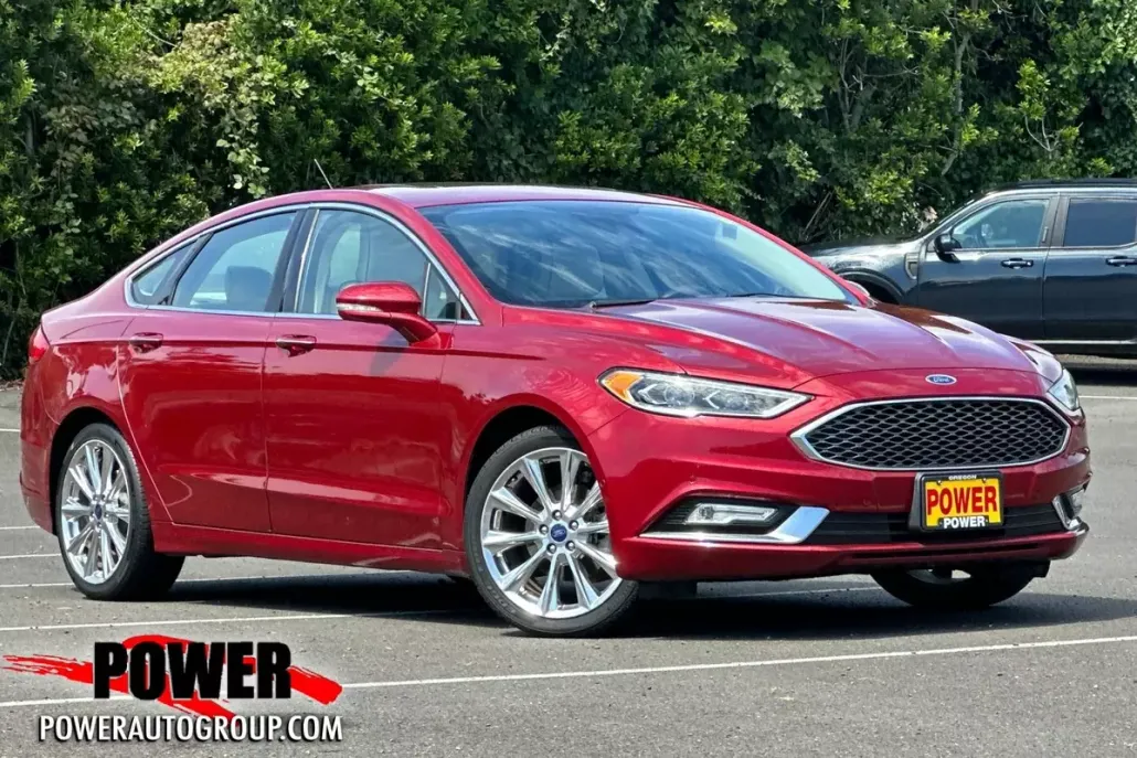 2017 Ford Fusion Platinum photo 1