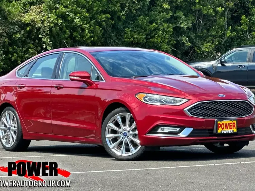 2017 Ford Fusion Platinum photo 1