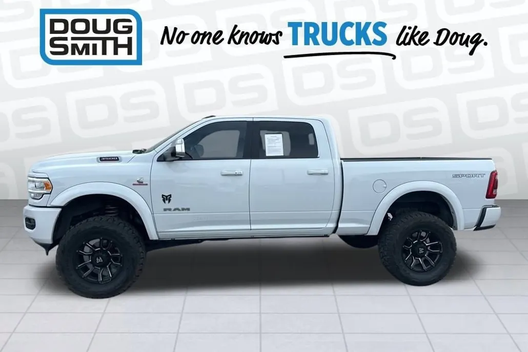 2022 Ram 3500 Laramie photo 1