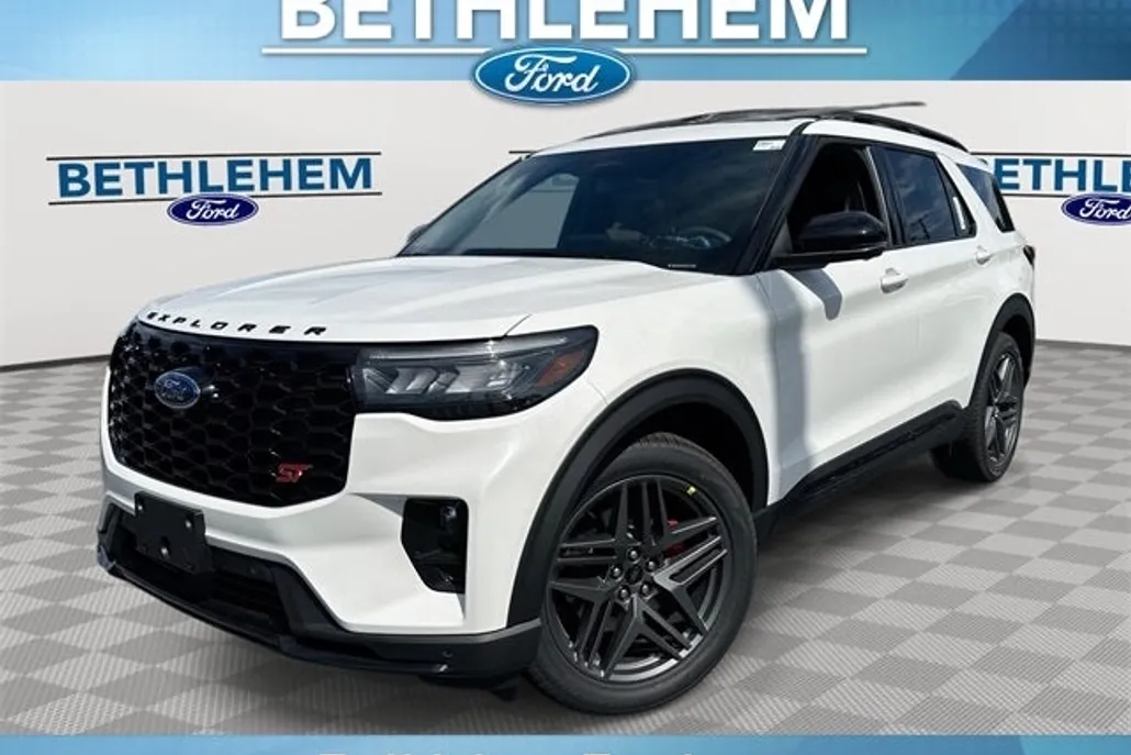 2025 Ford Explorer ST photo 1