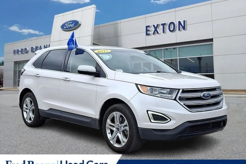 2017 Ford Edge Titanium photo 1