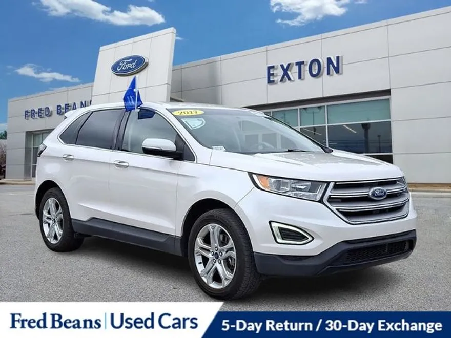 2017 Ford Edge Titanium photo 1