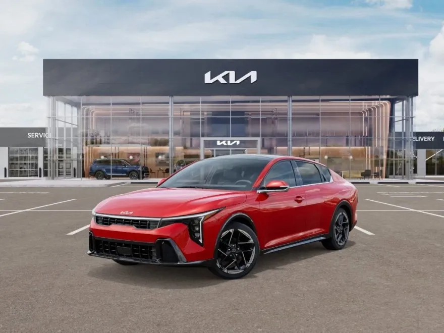 2025 Kia K4 GT-Line photo 1