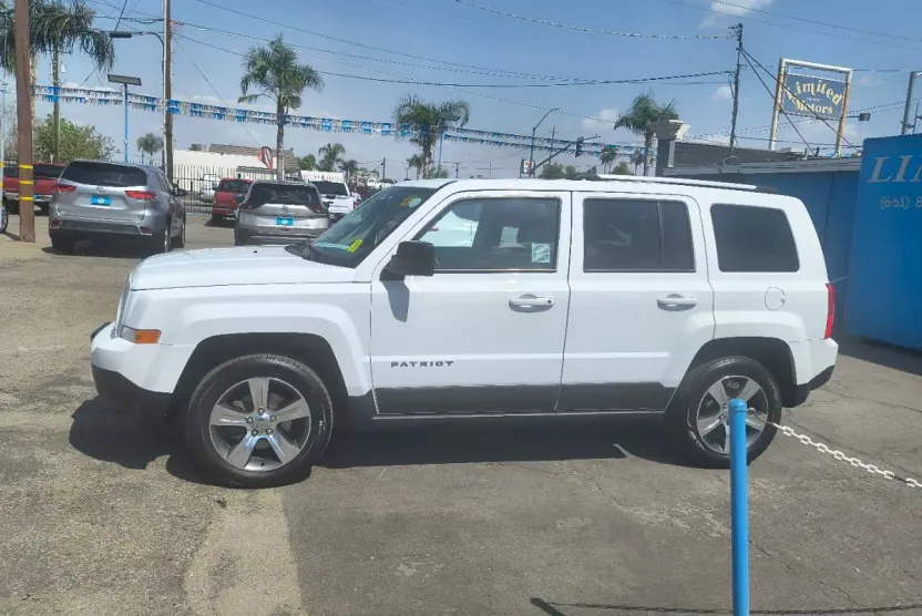 2016 Jeep Patriot High Altitude Altitude Edition photo 1