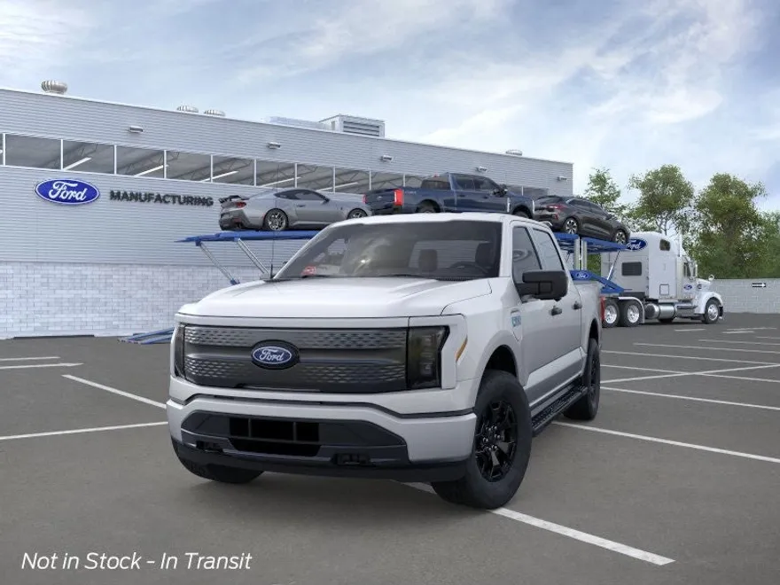 2025 Ford F-150 Lightning XLT photo 1