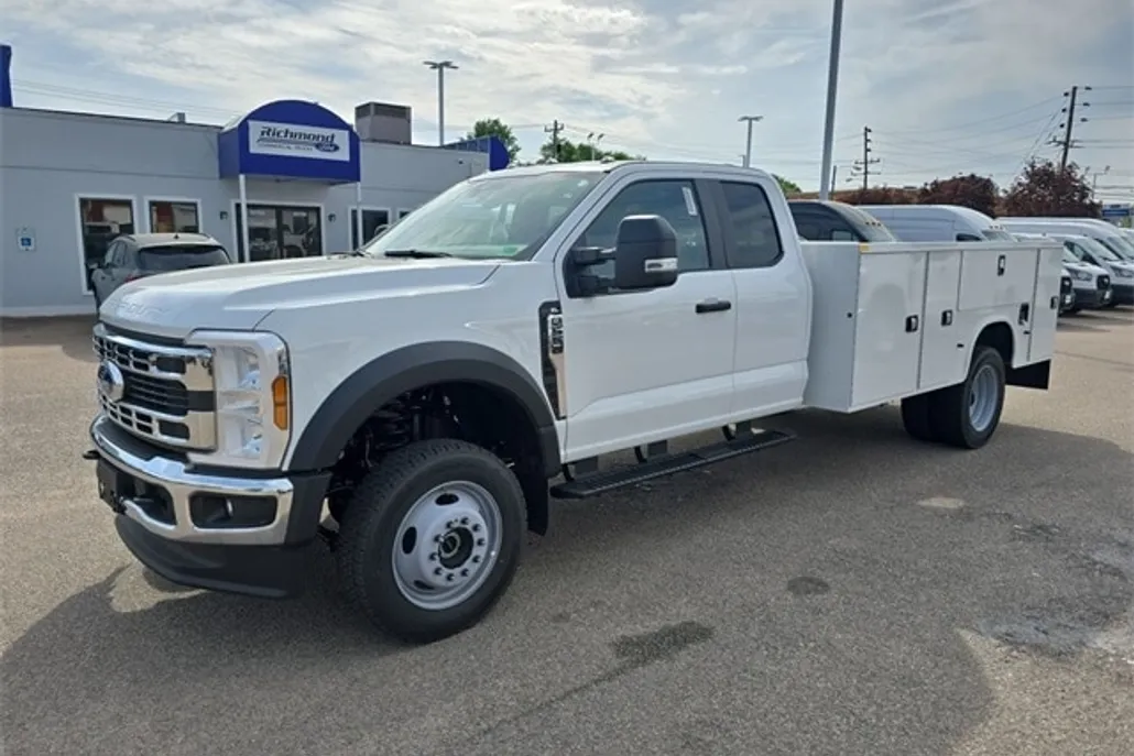 2024 Ford F-550 XL photo 1