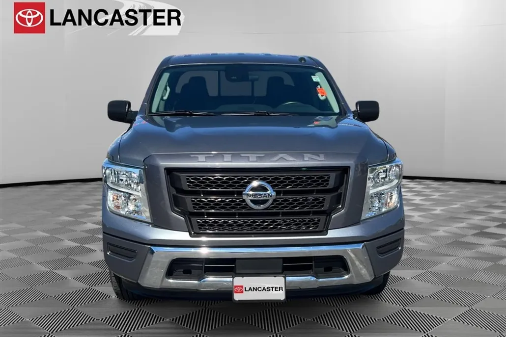 2021 Nissan Titan SV photo 1